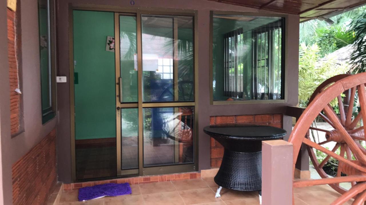 Sawai Home Resort Nathon Esterno foto