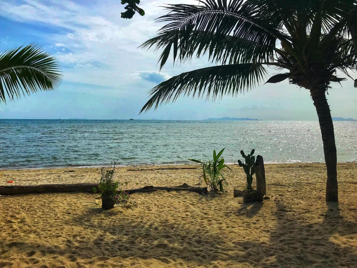 Sawai Home Resort Nathon Esterno foto