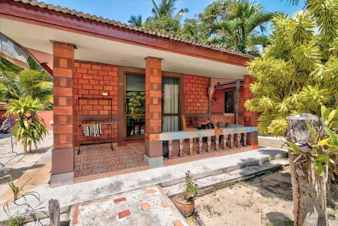 Sawai Home Resort Nathon Esterno foto